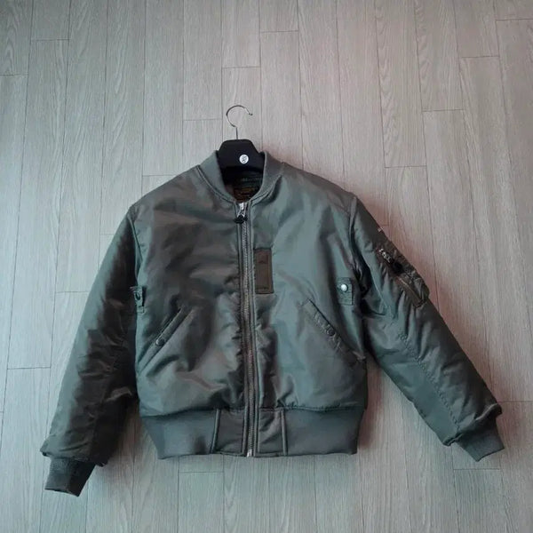 [BUNJANG] Outstanding 10th Anniversary MA-1 Jacket Size S / 아웃스탠팅 10주년 ma-1 S사이즈