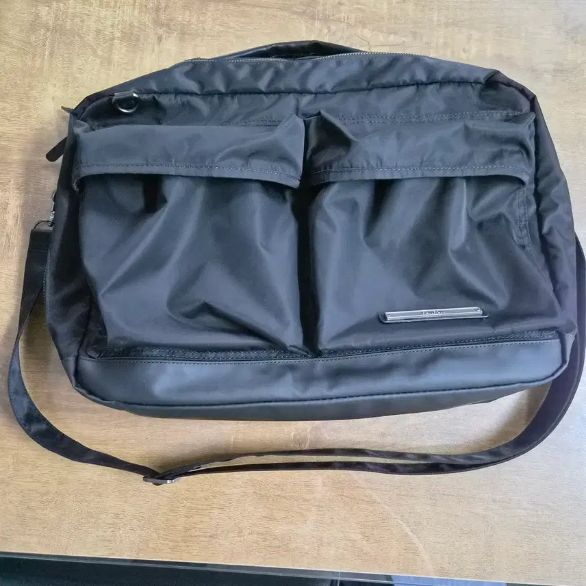 [BUNJANG] LOWROW CITY WALKER PRO BRIEFCASE 012 Black / 로우로우 CITY WALKER PRO BRIEFCASE 012 블랙