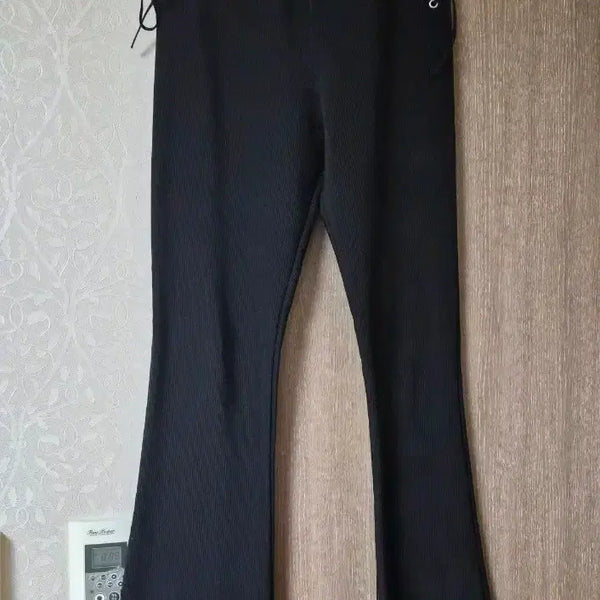 [BUNJANG] Black Bootcut Pants with Side String Detail / 부츠컷 팬츠 블랙