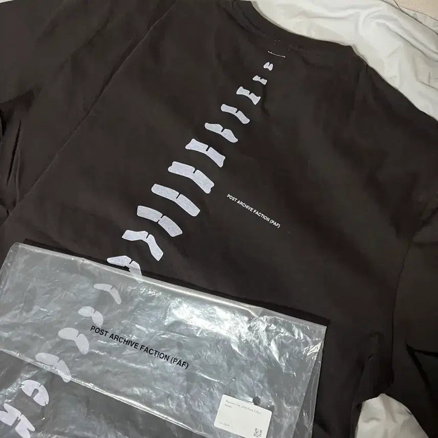 [BUNJANG] Post Archive Faction Souvenir Bone Tee Brown / (L) 파프 2026 수베니어 본 티 브라운 새상품 PAF