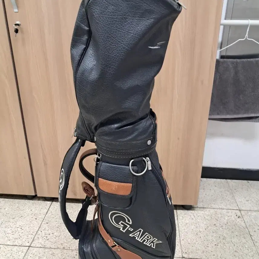 [BUNJANG] G-ARK Japan Golf Bag Black / G-ARK 재팬 골프백 검정색