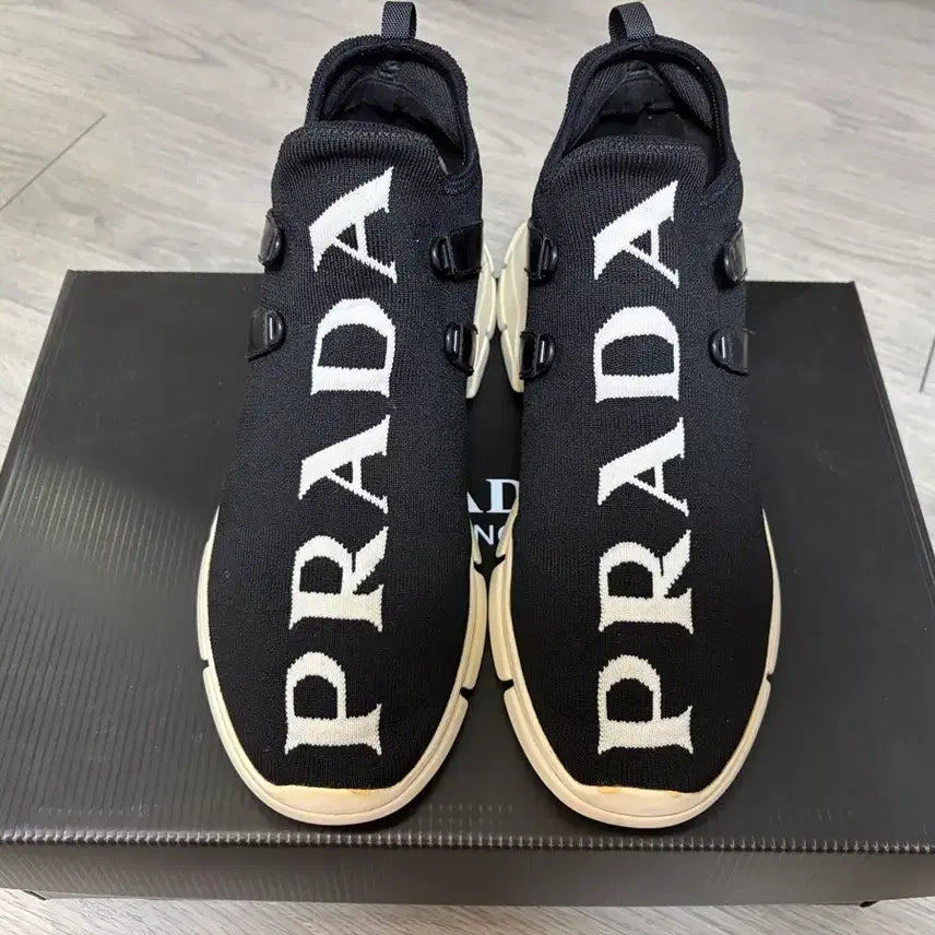 [BUNJANG] Prada Logo Knit Sneakers / 프라다 니트로고 스니커즈