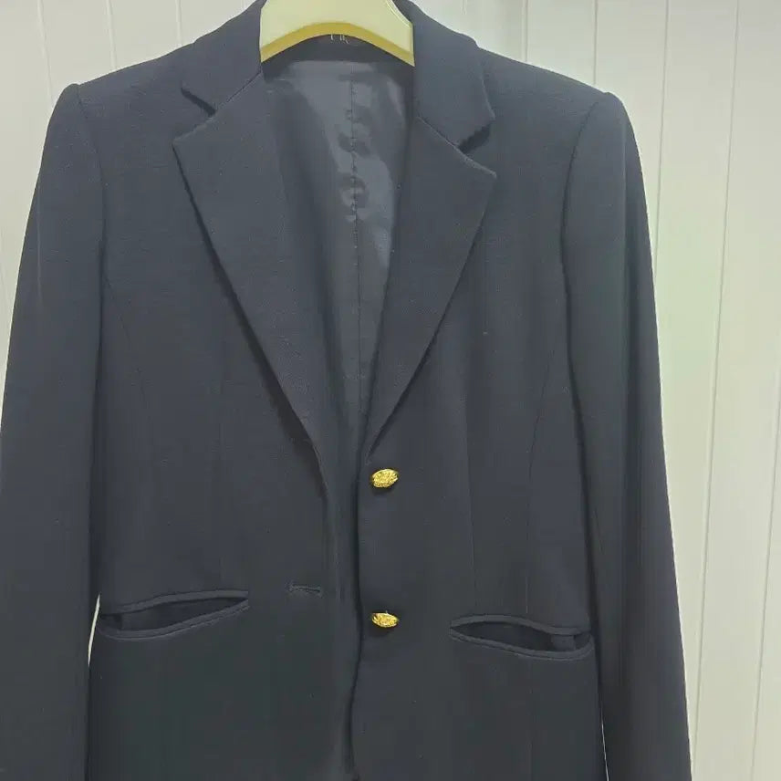 [BUNJANG] Theory Black Jacket with Gold Button Detail / 띠어리 자켓
