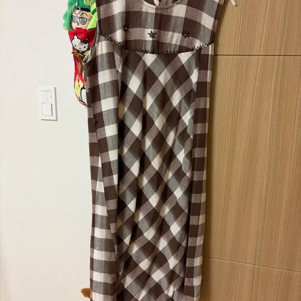 [BUNJANG] Checkered Pattern Embroidered Dress / 체크패턴 갈색 자수 원피스