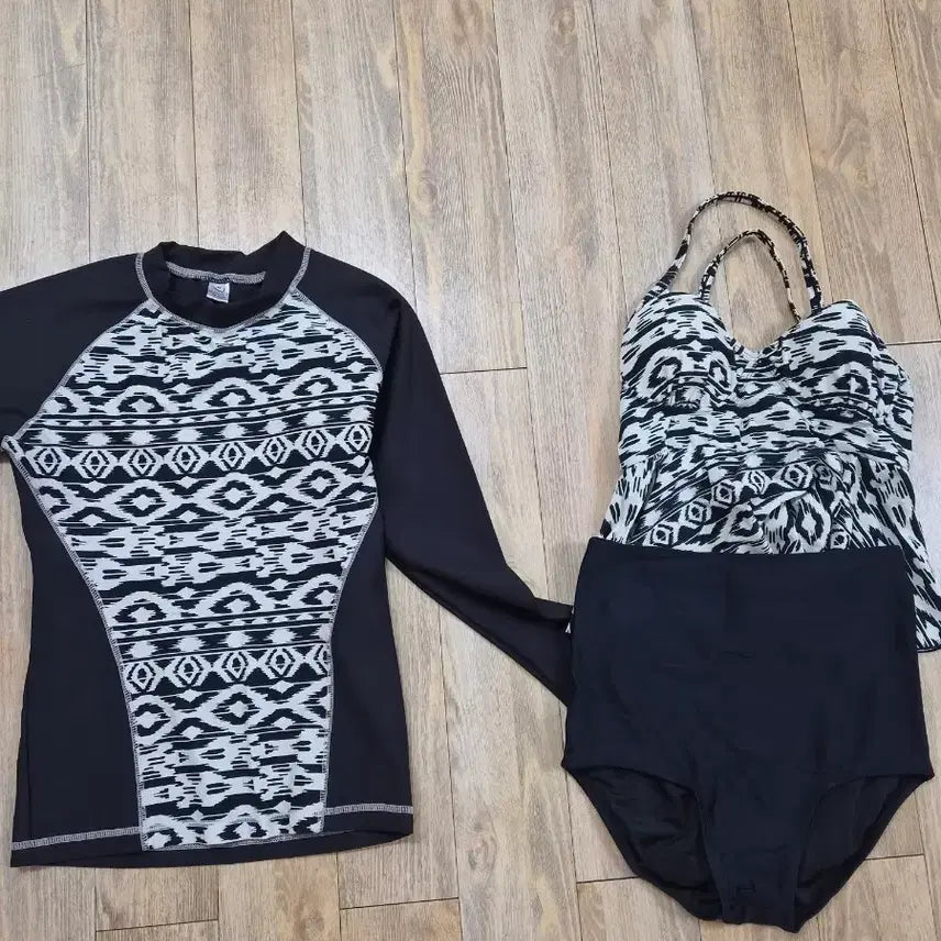 [BUNJANG] Women's Rash Guard Swimsuit Set / 여성 래쉬가드 수영복 세트