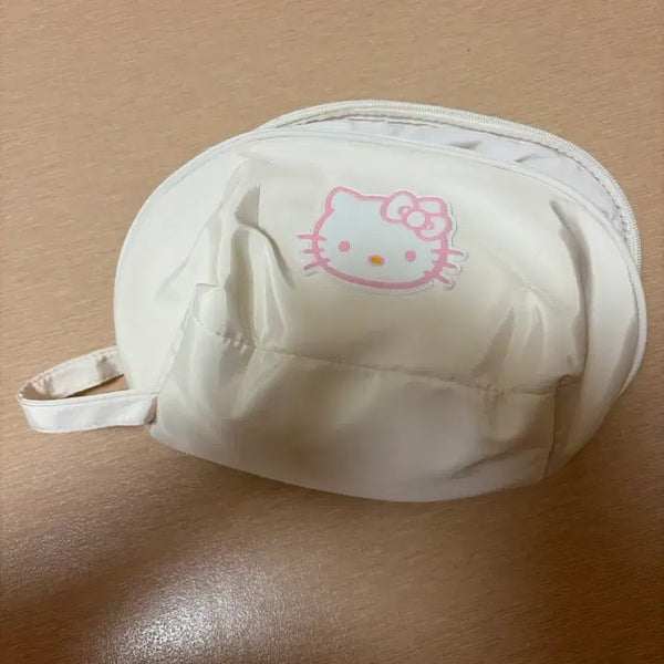 [BUNJANG] Hello Kitty Travel Pouch / 헬로키티 여행용 파우치