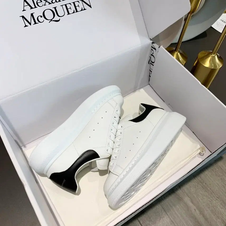 [BUNJANG] Alexander McQueen White Sneakers / 맥퀸 화이트 스니커즈