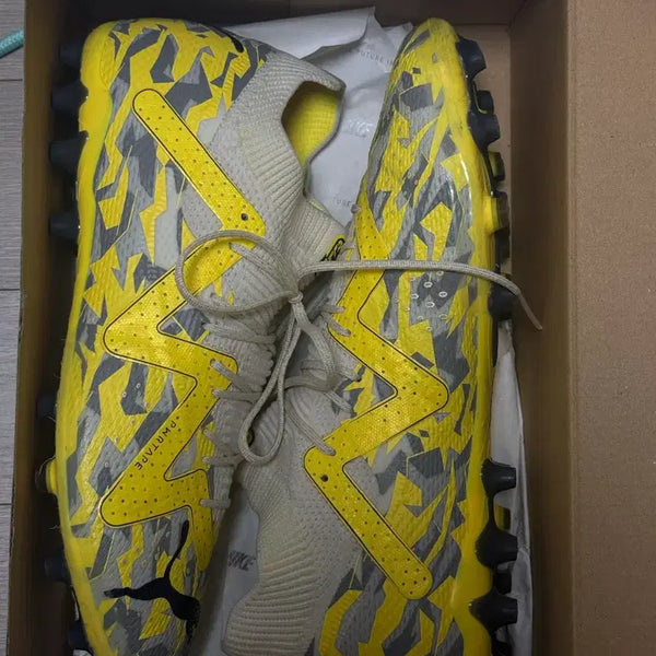 [BUNJANG] Puma Future 7 Ultimate MG Soccer Cleats / [280] 푸마 퓨처7 얼티메이트 MG