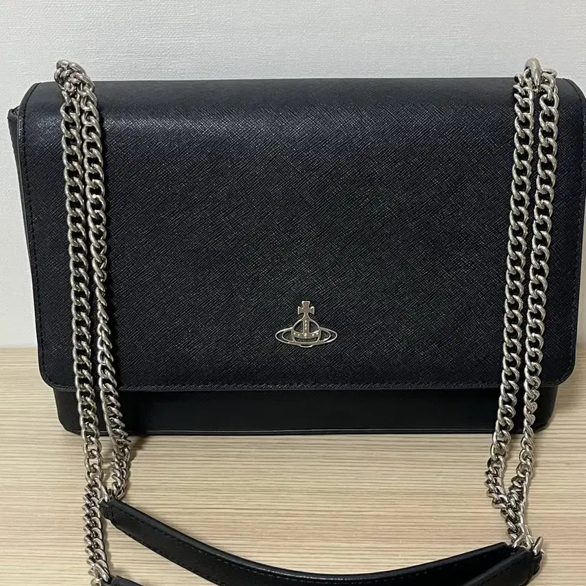 [BUNJANG] Vivienne Westwood Black Leather Chain Shoulder Bag / 비비안웨스트우드 블랙 체인 숄더백