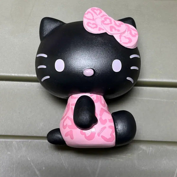 [BUNJANG] Hello Kitty Figure with Tin Case / 헬로키티 피규어 + 틴케이스
