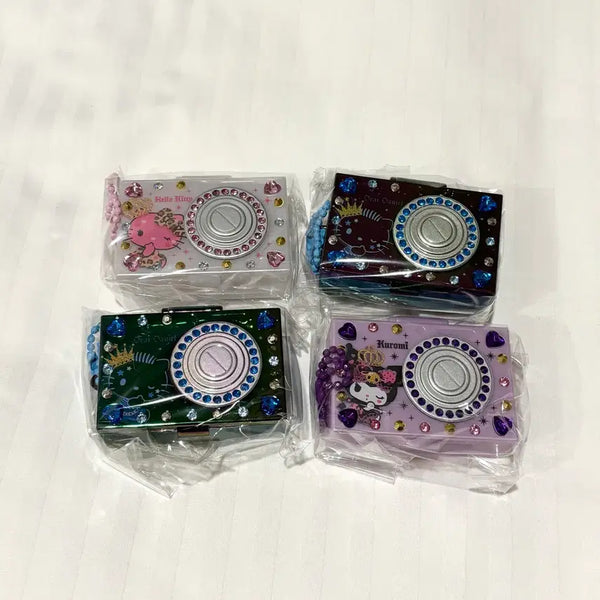 [BUNJANG] Sanrio Gal Camera Dic Camera Random Keyring (Danielle, Kuromi, Silver Kitty) / 교환!!!!!) 산리오 갸루 카메라 디카 랜덤 키링 다니엘 쿠로미 실버 키티