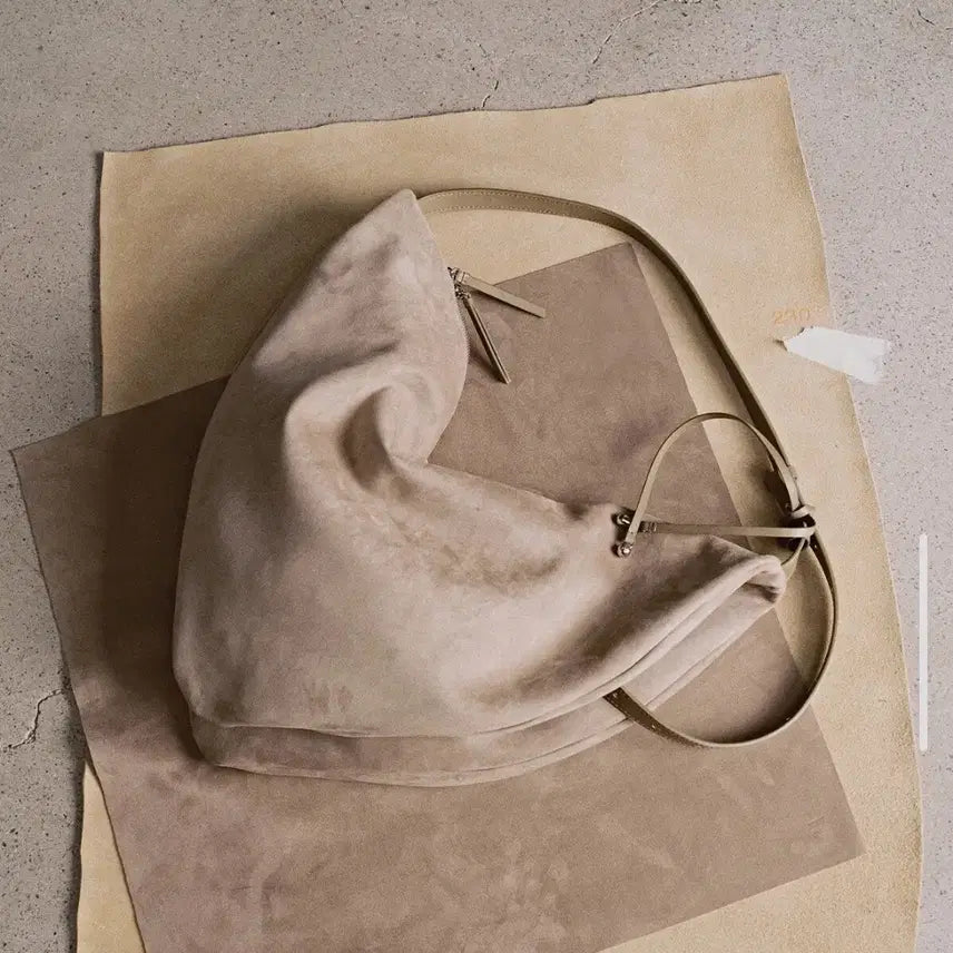 [BUNJANG] VAN ROHE Suede Big Hobo Shoulder Bag / 반로에 VAN ROHE 스웨이드 빅 숄더백 가을가방 호보백