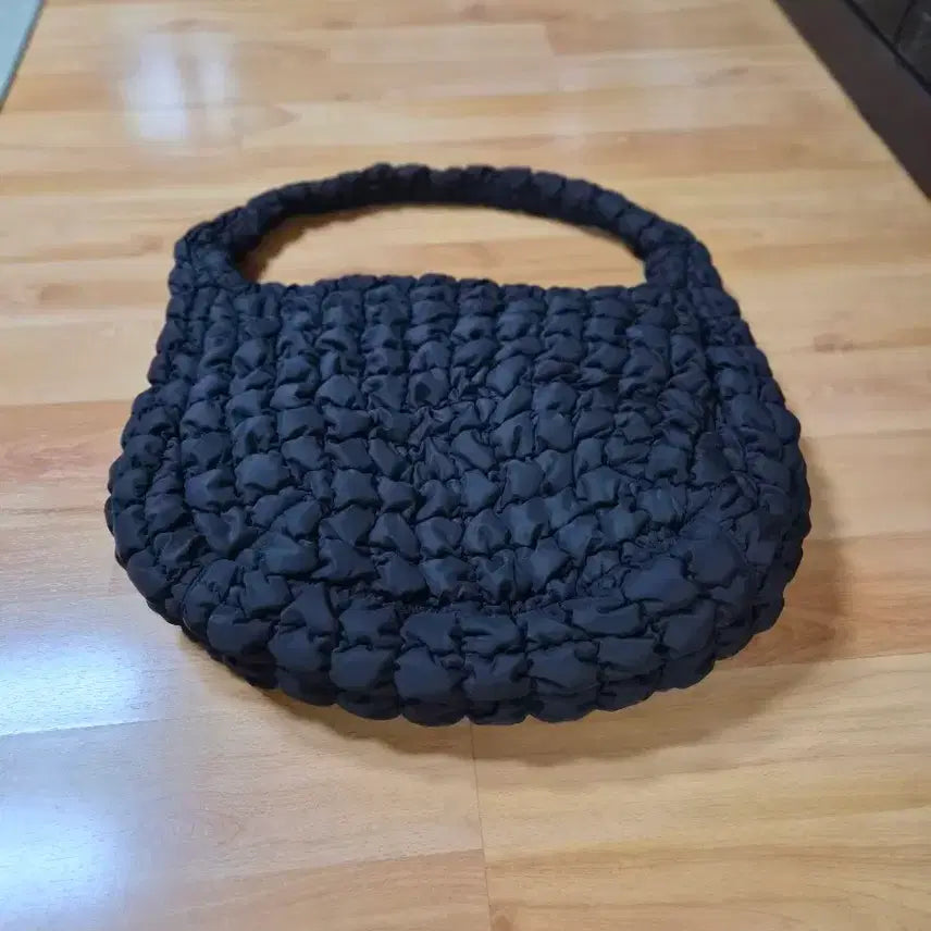 [BUNJANG] COS Oversized Shoulder Bag Black / 코스구름가방오버사이즈숄더백블랙