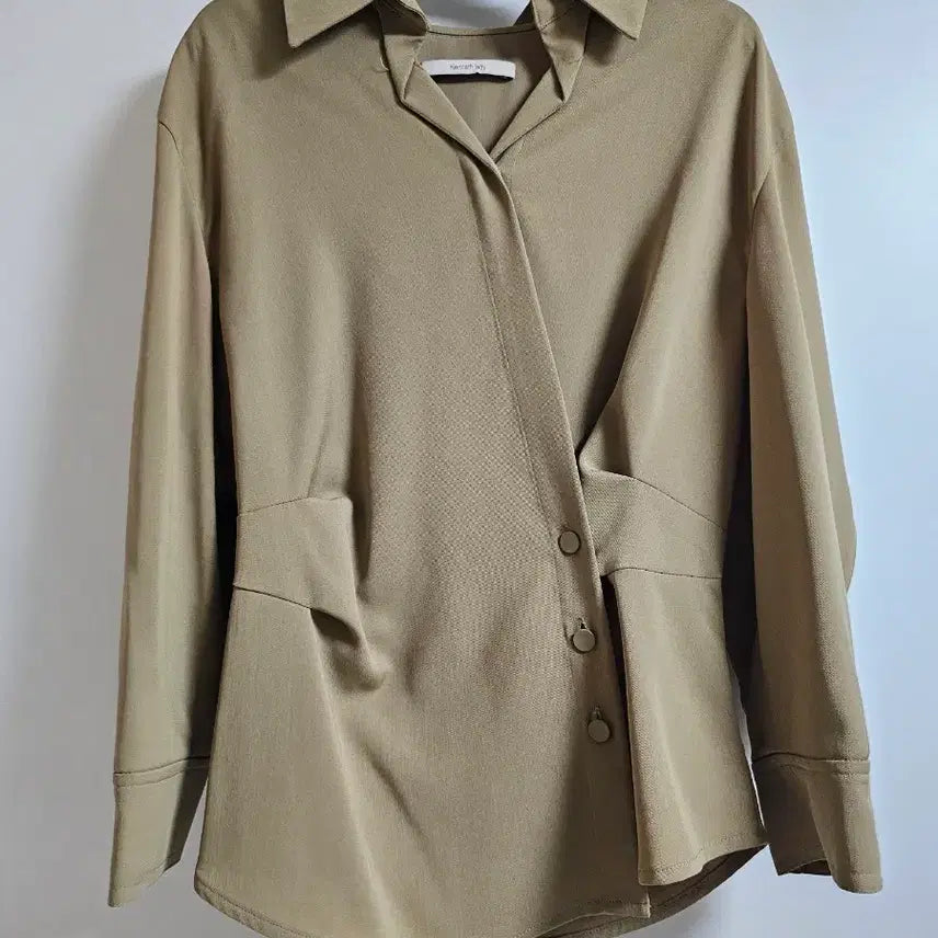 [BUNJANG] Kenneth Lady Asymmetrical Blouse Khaki / 케네스 레이디 언발란스 블라우스 카키