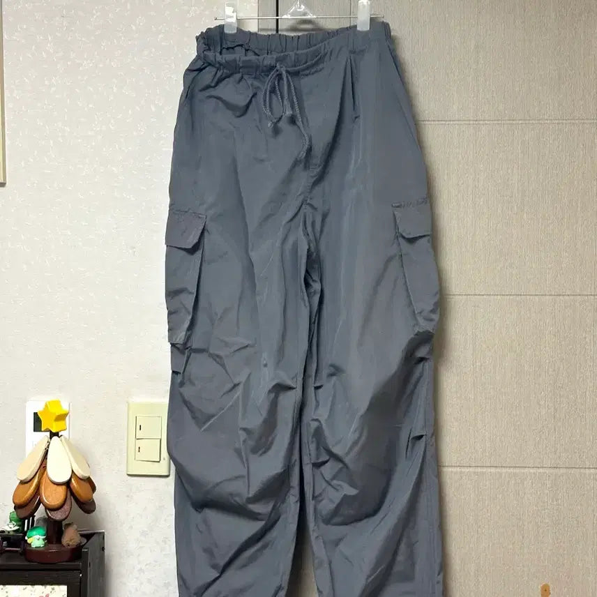 [BUNJANG] GU Grey Cargo Pants (M) / GU 그레이 카고 팬츠 M