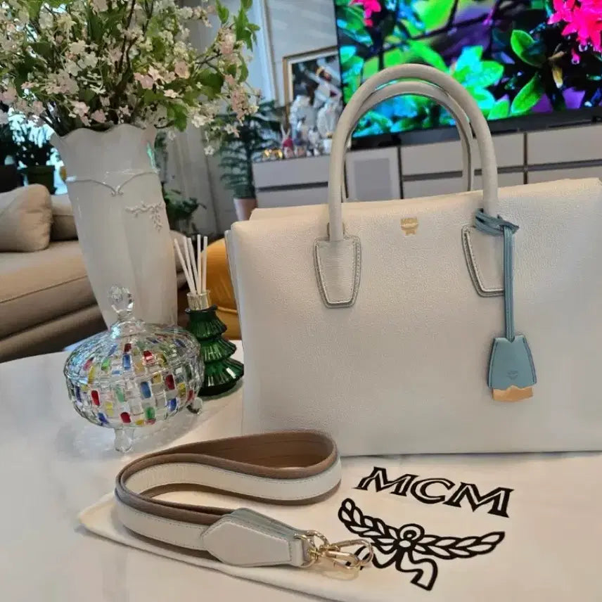 [BUNJANG] MCM Mila Tote Bag White / MCM 가방 밀라 토트백 화이트