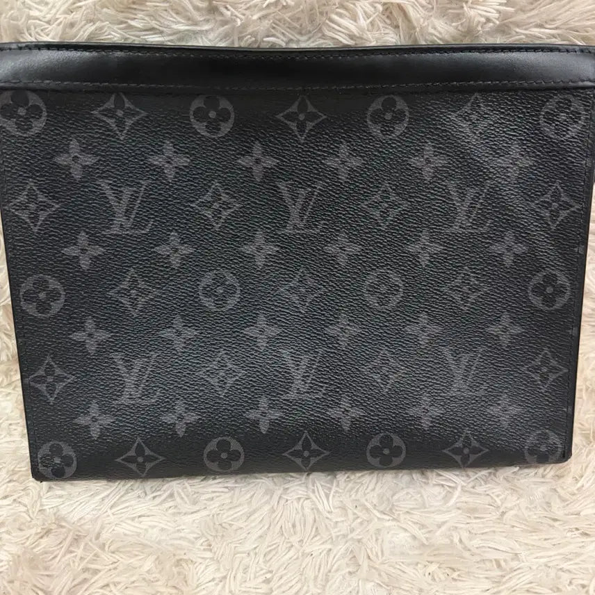 [BUNJANG] Louis Vuitton Pochette Voyage Eclipse MM Clutch / 루이비통 포쉐트 보야주 클러치