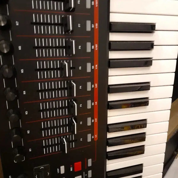 [BUNJANG] AKAI MPK249 Master Keyboard / 아카이 AKAI MPK249 마스터 건반