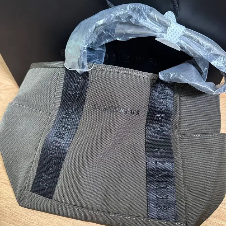 [BUNJANG] Standard Rubber Tote Bag Khaki / 스탠다드러버 토트백 카키