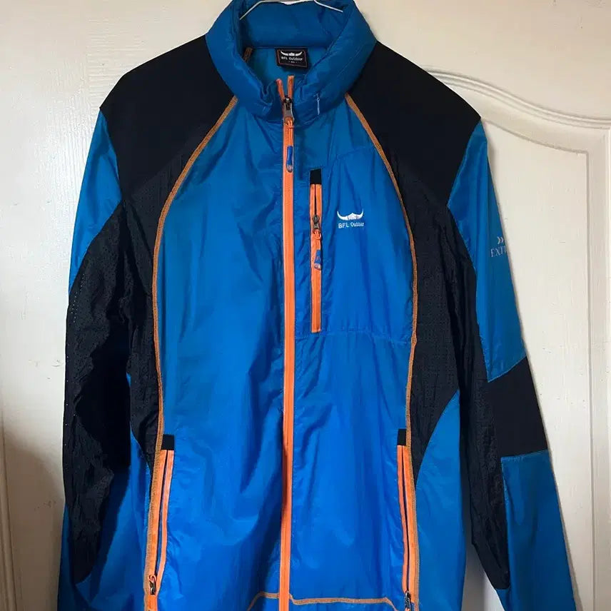 [BUNJANG] Buffalo Windbreaker Jacket Blue / 버팔로 바람막이 자켓 블루