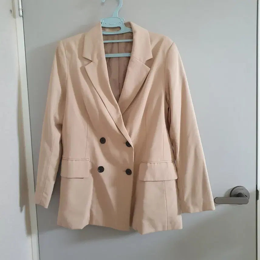 [BUNJANG] GU Beige Double-Button Cotton Blazer Jacket / GU 베이지색 더블 버튼 면 자켓 블레이저