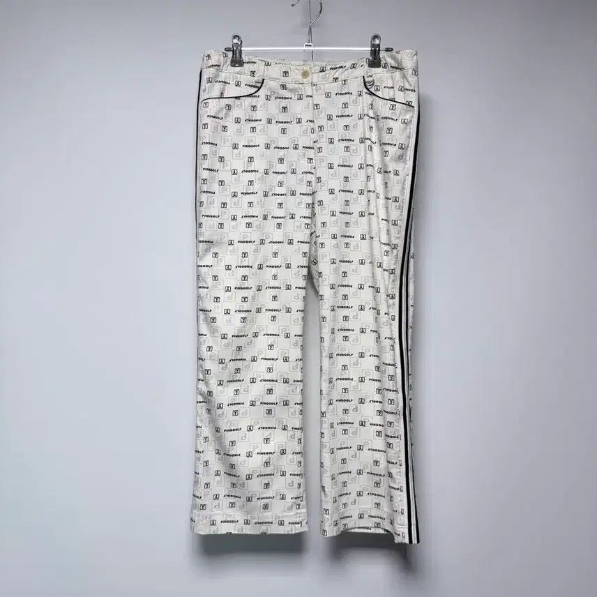 [BUNJANG] PING Women's Pattern Logo 9-Part Golf Pants Ivory Size 66-77 / PING 핑 골프웨어 패턴 로고 9부 골프바지 여성 66반 사이즈 아이보리