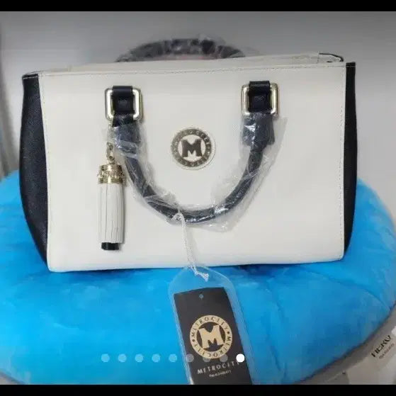 [BUNJANG] MCM Women's Tote Bag White/Black / 메트로시티 여성 토트백 흰색/블랙