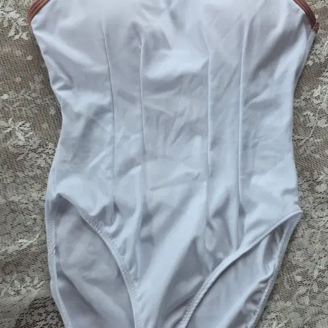 [BUNJANG] White Monokini Size 95 / (착샷)화이트 모노키니 95