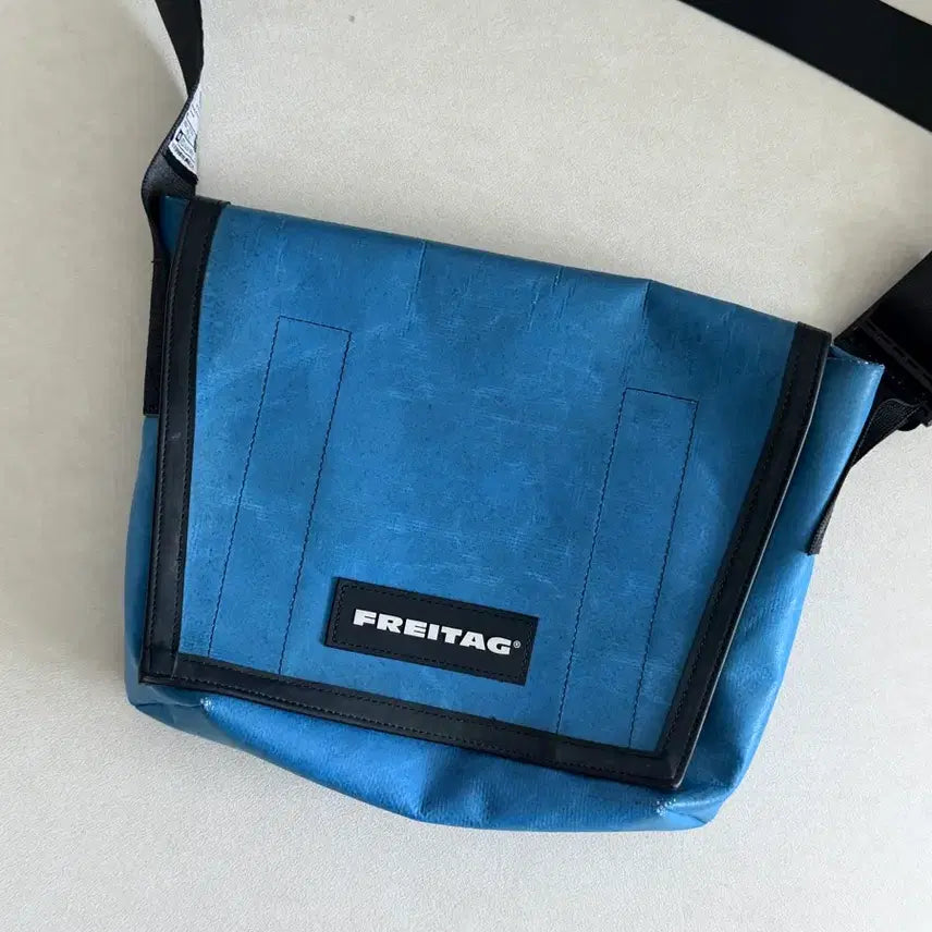 [BUNJANG]  Freitag R501 Lassi Bag Light Blue Matte / 프라이탁 라씨 연한 블루 무광