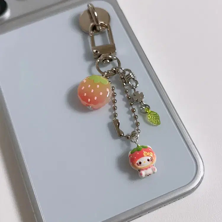 [BUNJANG] Strawberry Kitty Charm Handmade Keychain / 딸기키티키링