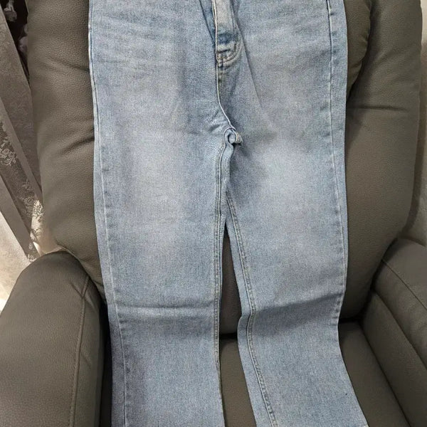 [BUNJANG] Light Wash Straight Leg Denim Pants / 연청일자바지