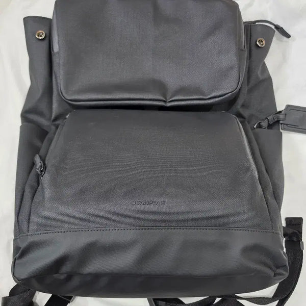 [BUNJANG] Beanpole Dino Medium Flap Backpack / 빈폴 디노 미디엄 플랩 백팩