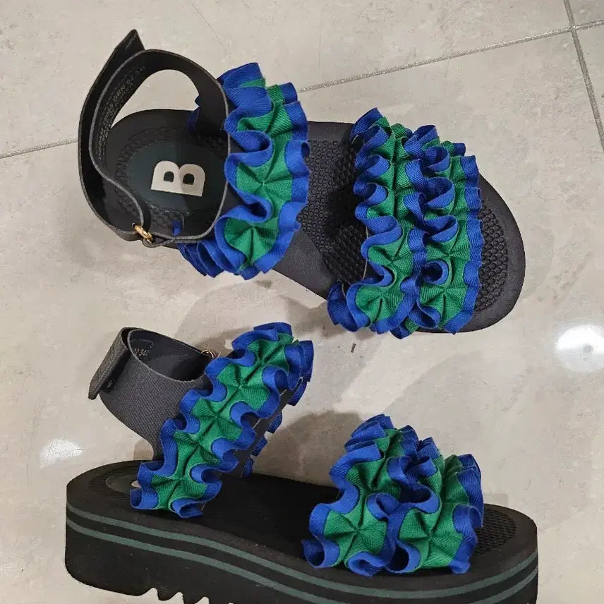 [BUNJANG] SUECOMMA BONNIE Ruffle Strap Sandals / 슈콤마보니 340