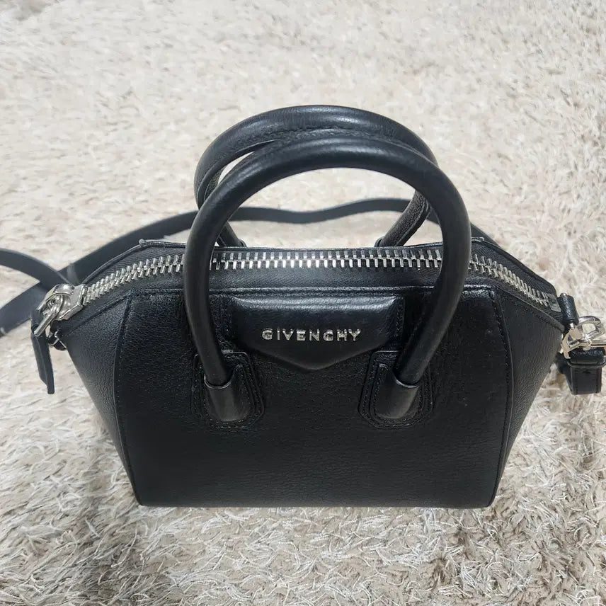 [BUNJANG] Givenchy Antigona Tote Bag Small / (빈티지박스)지방시 정품 안티고나 토트백 스몰 (매장가220만원)
