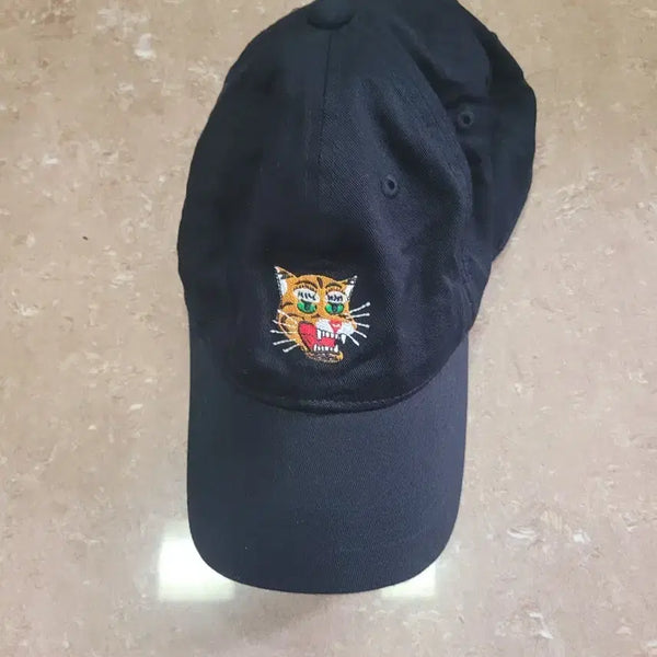 [BUNJANG] Onitsuka Tiger Embroidered Ball Cap Black / 오니츠카타이거 타이거 자수 볼캡 블랙
