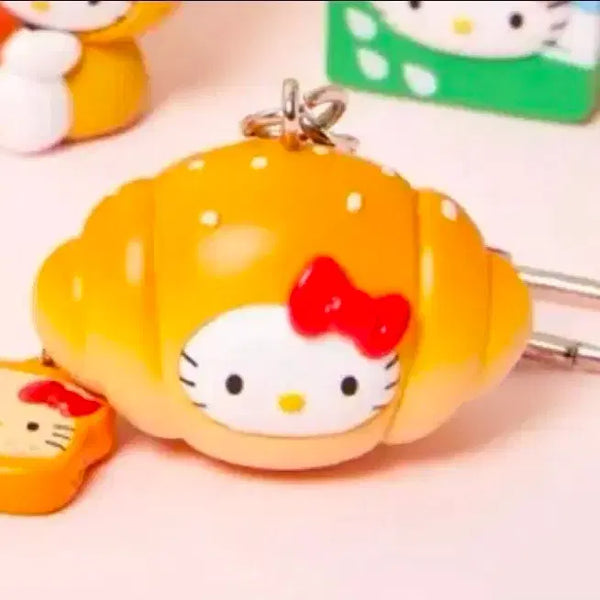 [BUNJANG] Hello Kitty Salt Bread Keyring / 올영 지역 대전 소금빵 빵 키티 키링 양도