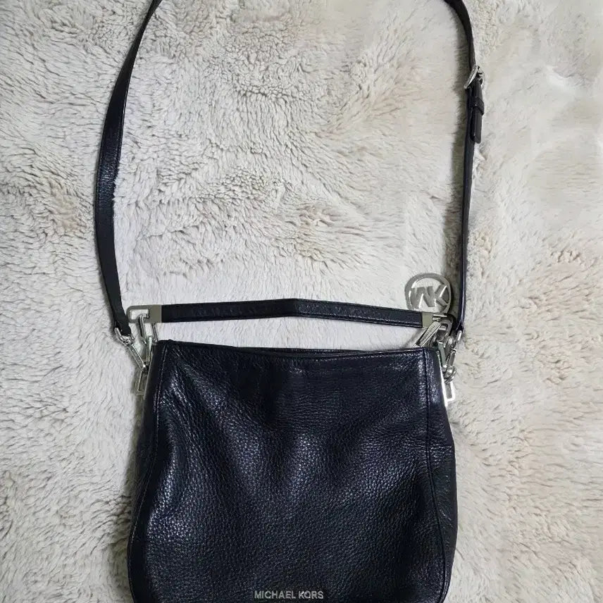 [BUNJANG] Michael Kors Black Leather Shoulder Bag / 마이클코어스 블랙 가죽 숄더백