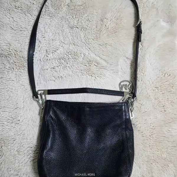 [BUNJANG] Michael Kors Black Leather Shoulder Bag / 마이클코어스 블랙 가죽 숄더백