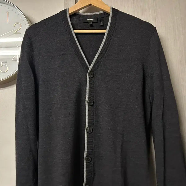 [BUNJANG] Theory Grey Cardigan / 띠어리 그레이 가디건 95