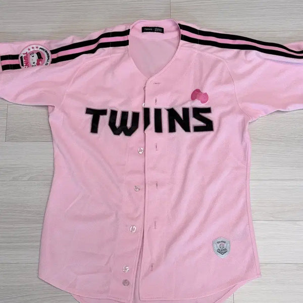 [BUNJANG] LG Twins Hello Kitty Pink Baseball Jersey Size 90 / LG 트윈스 헬로키티 핑크 유니폼 90사이즈 노마킹