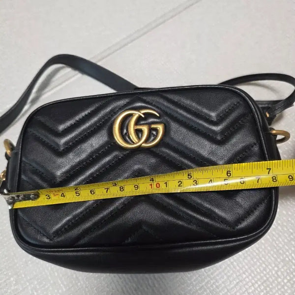[BUNJANG] Gucci Marmont Matelassé Camera Bag Black / 구찌 마몽 마틀라세 카메라백