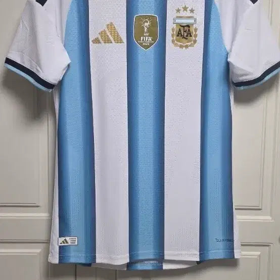 [BUNJANG] Adidas Argentina Home Authentic Short Sleeve Jersey - International Size S / 26-28 아르헨티나 홈 어센틱 유니폼 해외 S사이즈