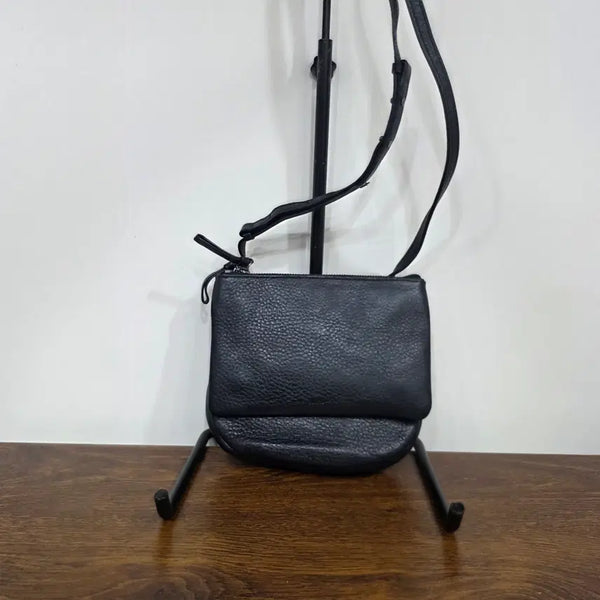 [BUNJANG] KUHO Leather Crossbody Bag / 구호 가죽 크로스백