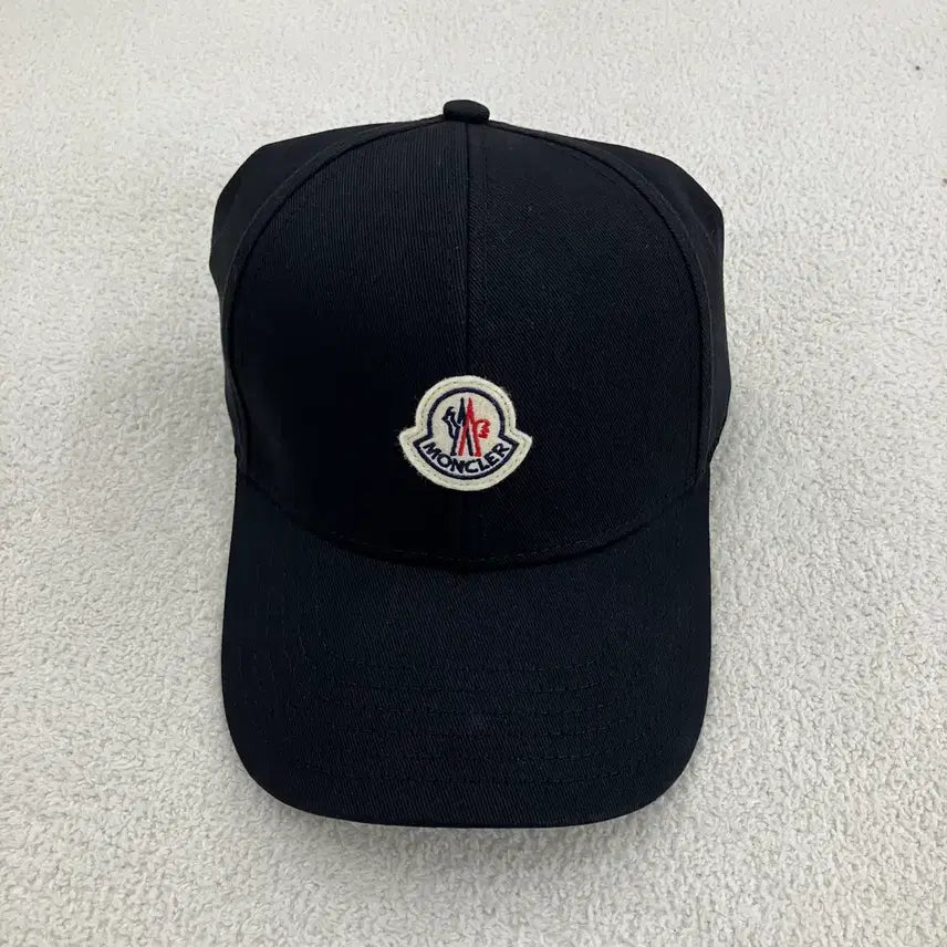 [BUNJANG] Moncler Logo Patch Black Baseball Cap / 몽클레어 로고 패치 블랙 볼캡