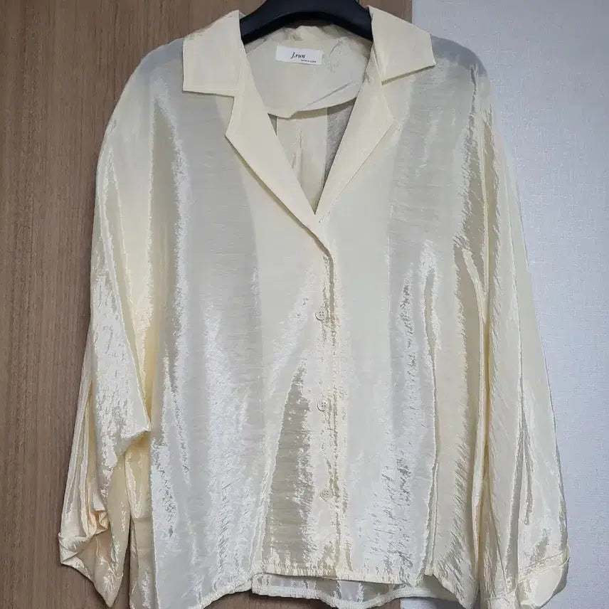 [BUNJANG] Satin Blouse Jacket - Oversized Loose Fit / 새상품)새틴 블라우스 자켓/오버핏 루즈핏