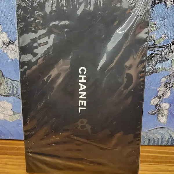 [BUNJANG] Chanel Beauty Plain Notebook / 샤넬 뷰티 금장 무지 노트