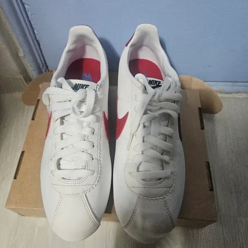 [BUNJANG] Nike Cortez White/Red Sneakers / 나이키 코르테즈 흰색/빨강