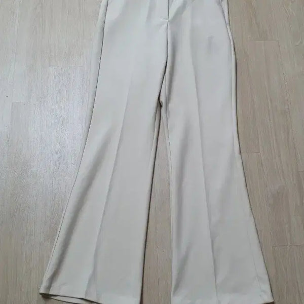 [BUNJANG] Cream Bootcut Slacks Pants / 부츠컷 슬랙스
