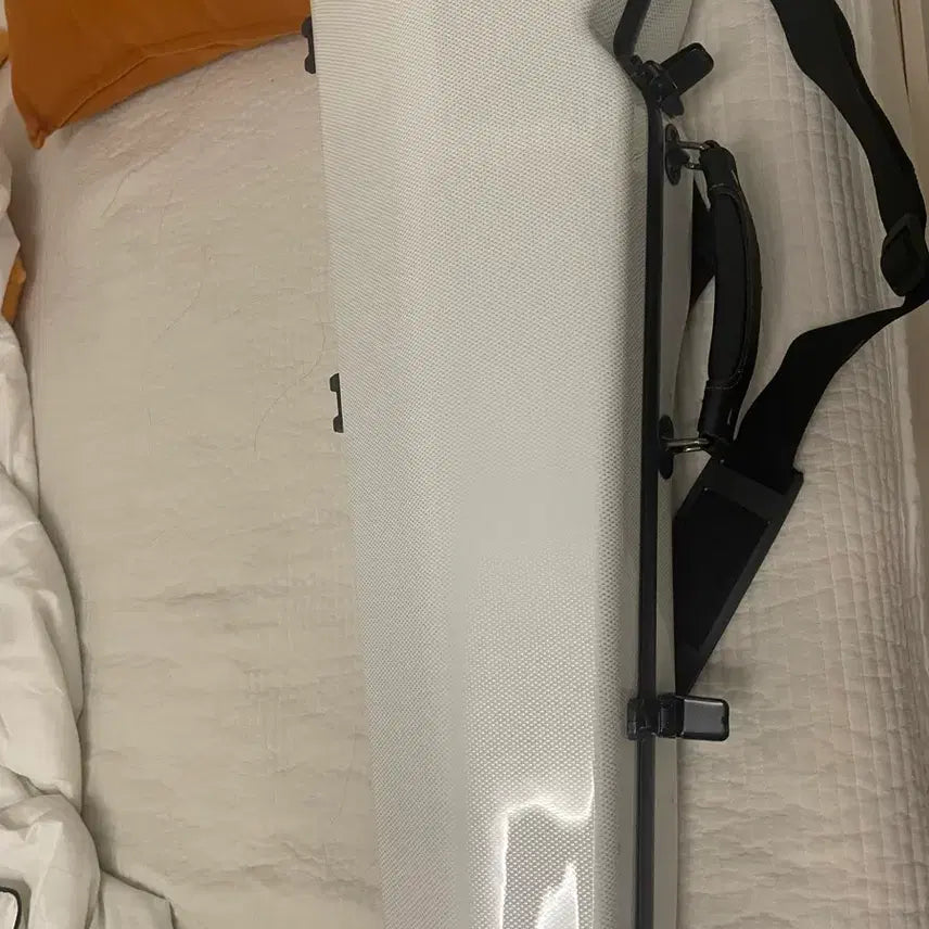[BUNJANG] 4/4 Violin Hard Case - White / 급처 4/4 바이올린 하드케이스 화이트