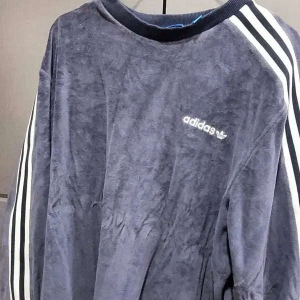 [BUNJANG] Adidas Velour Sweatshirt Navy / 아디다스 벨루어 맨투맨 네이비